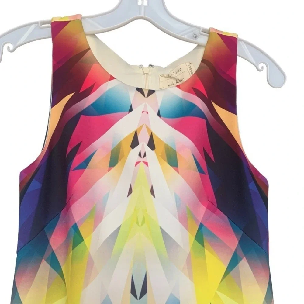 Nicole Miller  Kaleidoscope Sheath Dress‎ Size 0 Geometric Print Bodycon Artsy